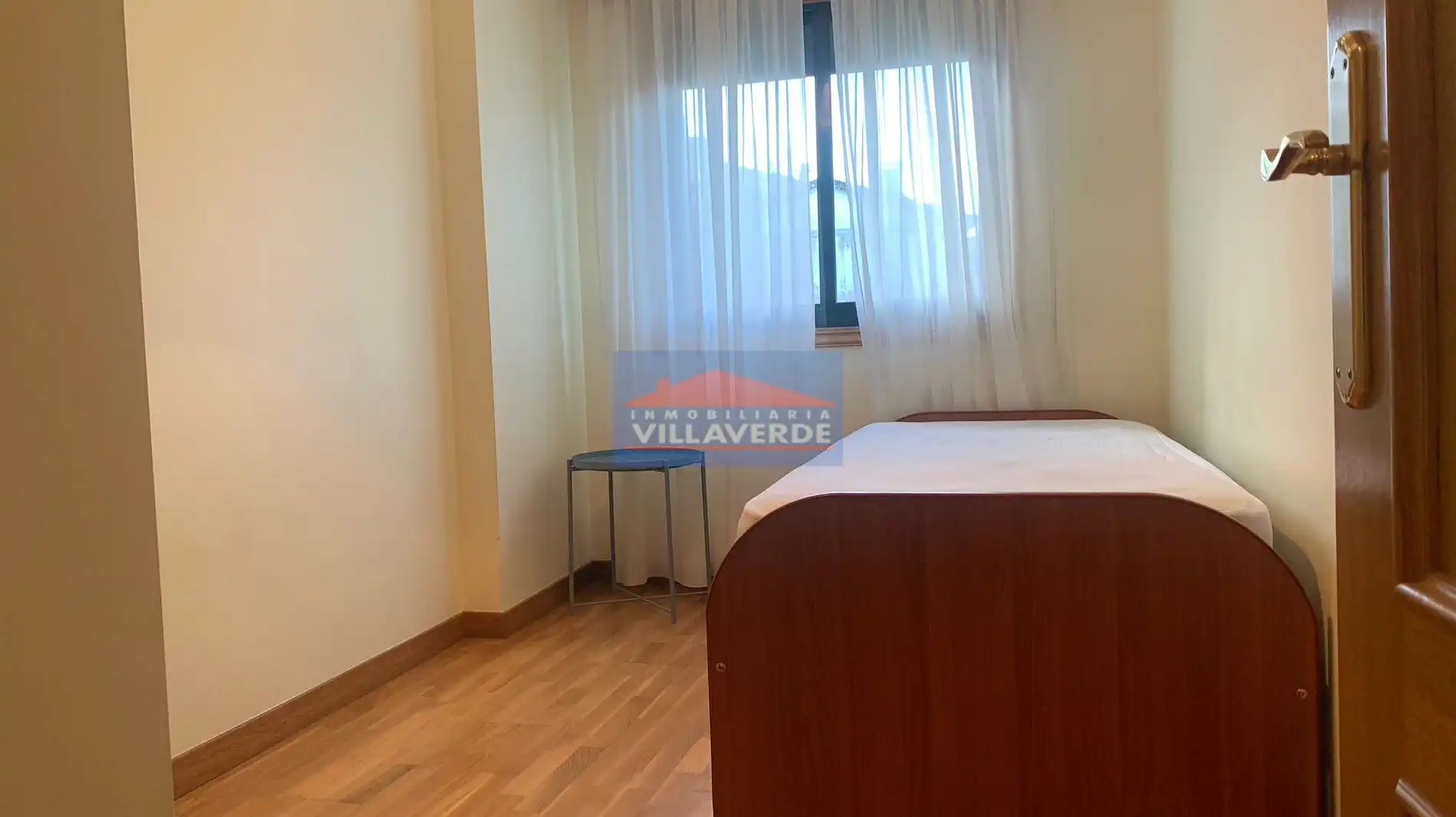 Bedroom of Flat for rent in Cangas   with Furnished, TV and Balcony