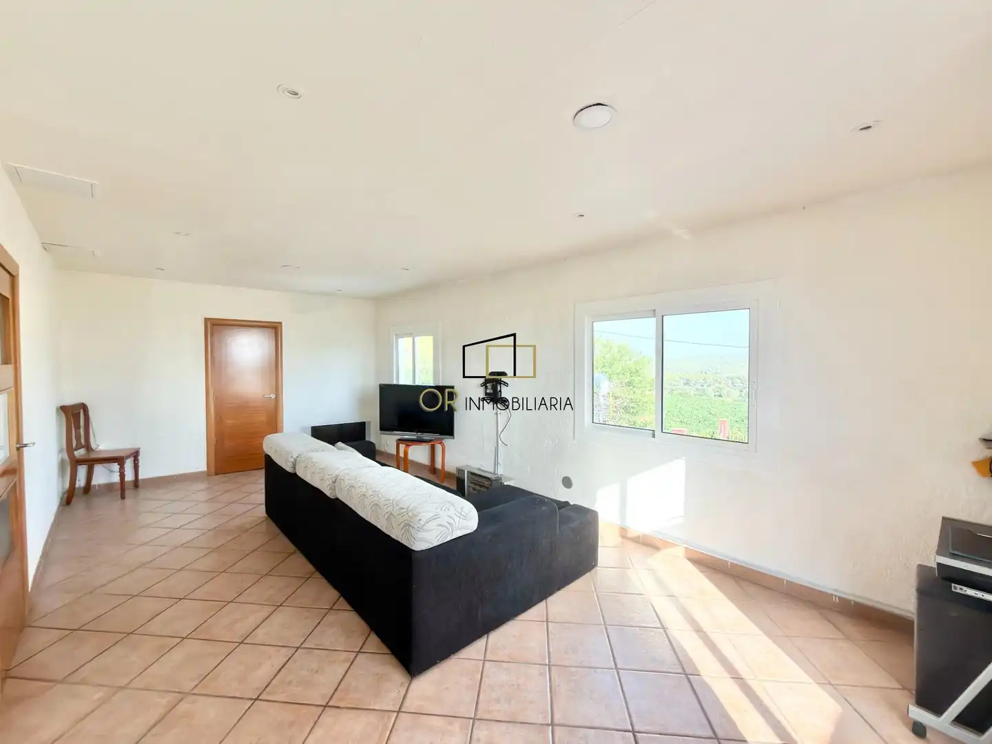 Sala d'estar de Casa o xalet en venda en Pontons amb Jardí privat, Terrassa i Traster