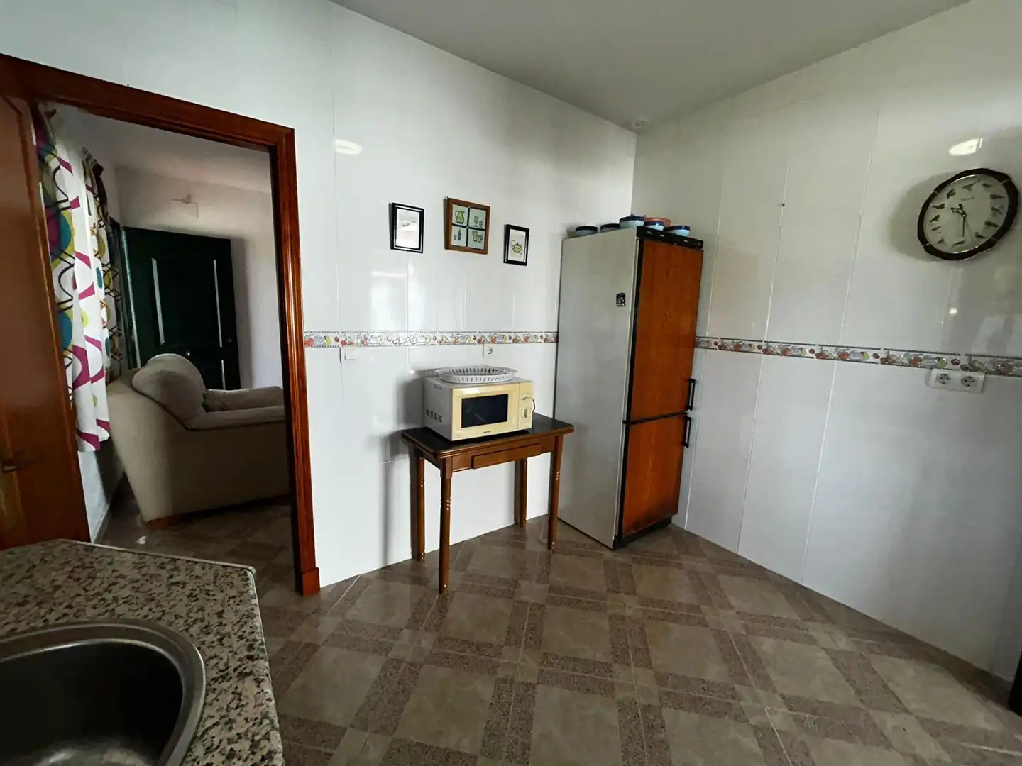 Cuina de Casa o xalet en venda en Chiclana de la Frontera amb Jardí privat, Terrassa i Traster