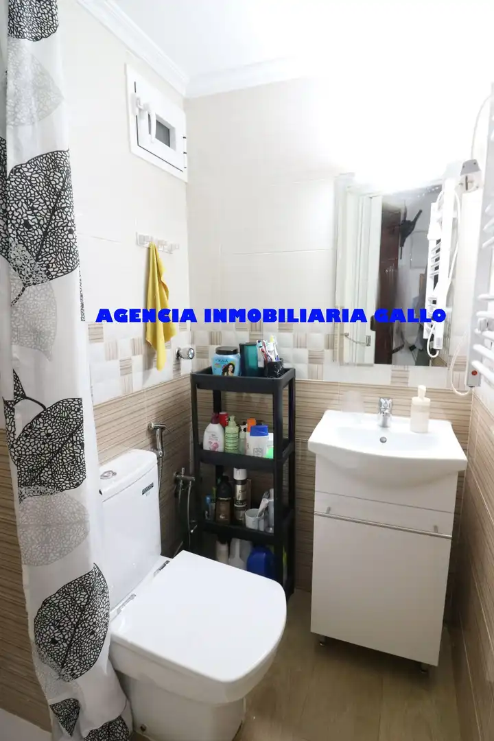 Baño de Piso en venta en Sevilla con Aire acondicionado