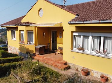 Detached house with garden for sale in Camino de Llavandera