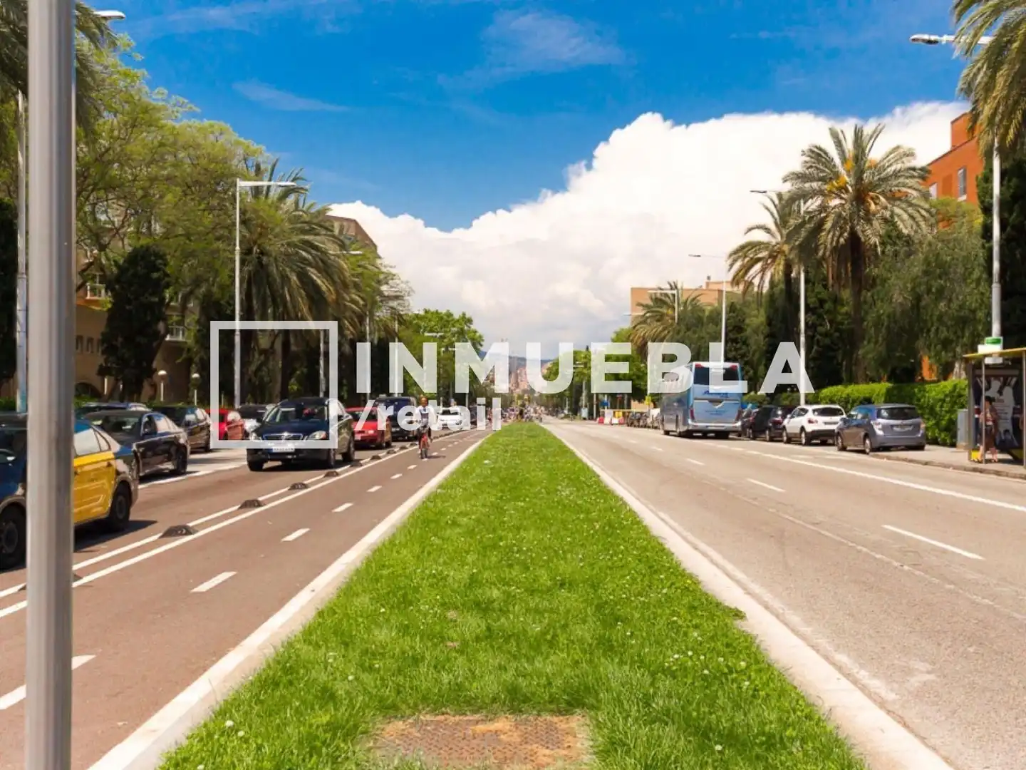 Exterior view of Commercial properties for transfer in Barcelona  with Air Conditioner, Terrace and Furnished