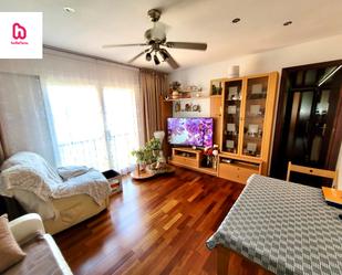 Living room of Flat for sale in Badalona  with Air Conditioner, Heating and Furnished