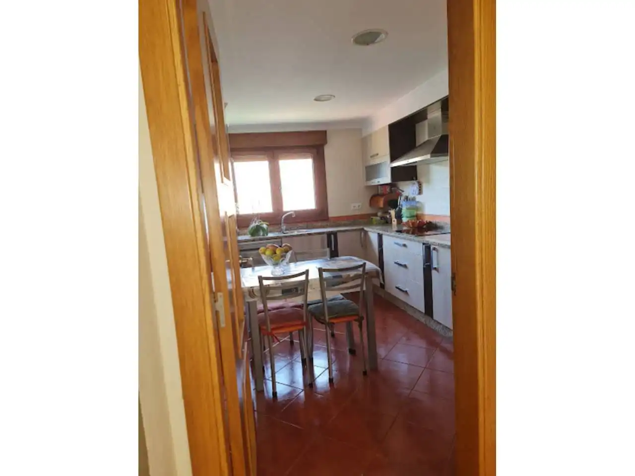 Cuina de Casa o xalet en venda en Sanxenxo amb Calefacció, Jardí privat i Parquet