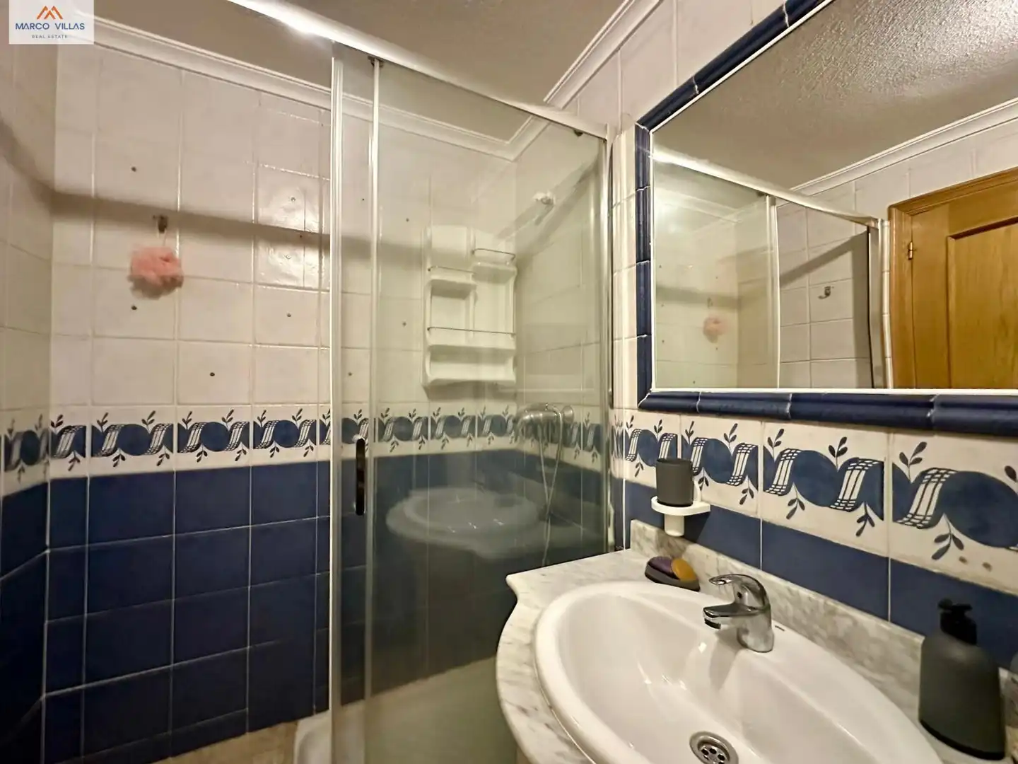 Bathroom of Houses for sale in Guardamar del Segura  with Air Conditioner, Terrace and Furnished