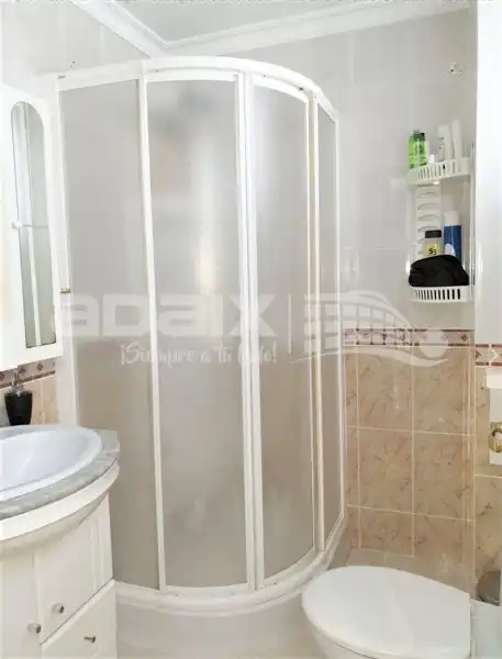 Baño de Ático de alquiler en Lucena con Trastero