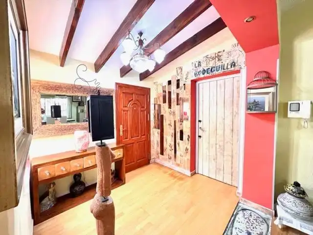 Casa o chalet en venta en Alicante / Alacant con Calefacción, Jardín privado y Trastero