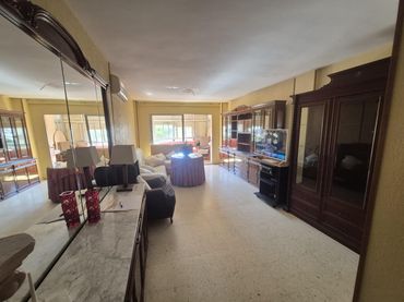 Piso con ascensor en venta en Isla Chica