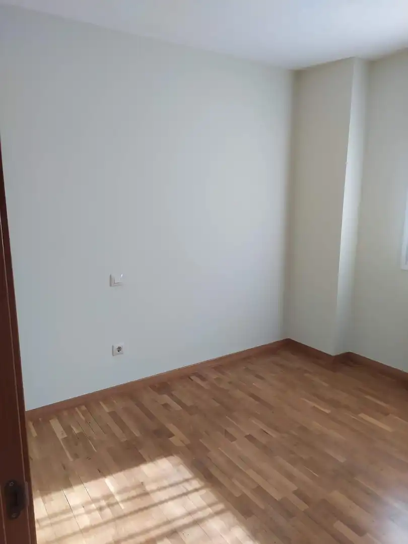 Habitación de Ático en venta en Venta de Baños con Calefacción, Parquet y Terraza