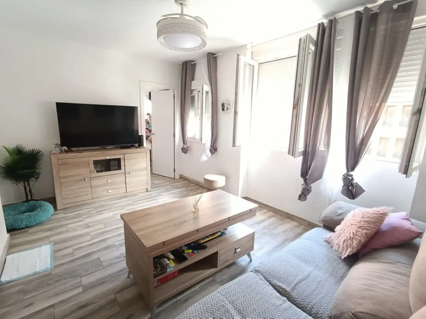 Sala de estar de Piso en venta en La Línea de la Concepción