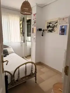 Schlafzimmer von Wohnung zur Miete in Madrid mit Klimaanlage, Heizung und Möbliert
