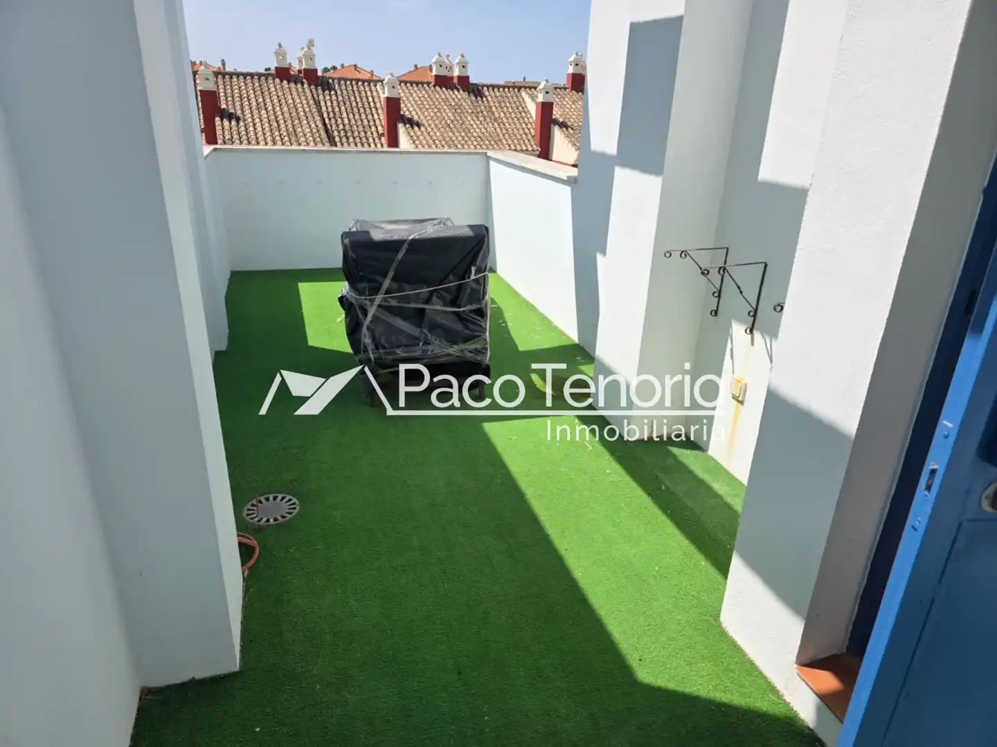 Terrasse von Einfamilien-Reihenhaus zum Verkauf in Islantilla mit Terrasse, Möbliert und Waschmaschine