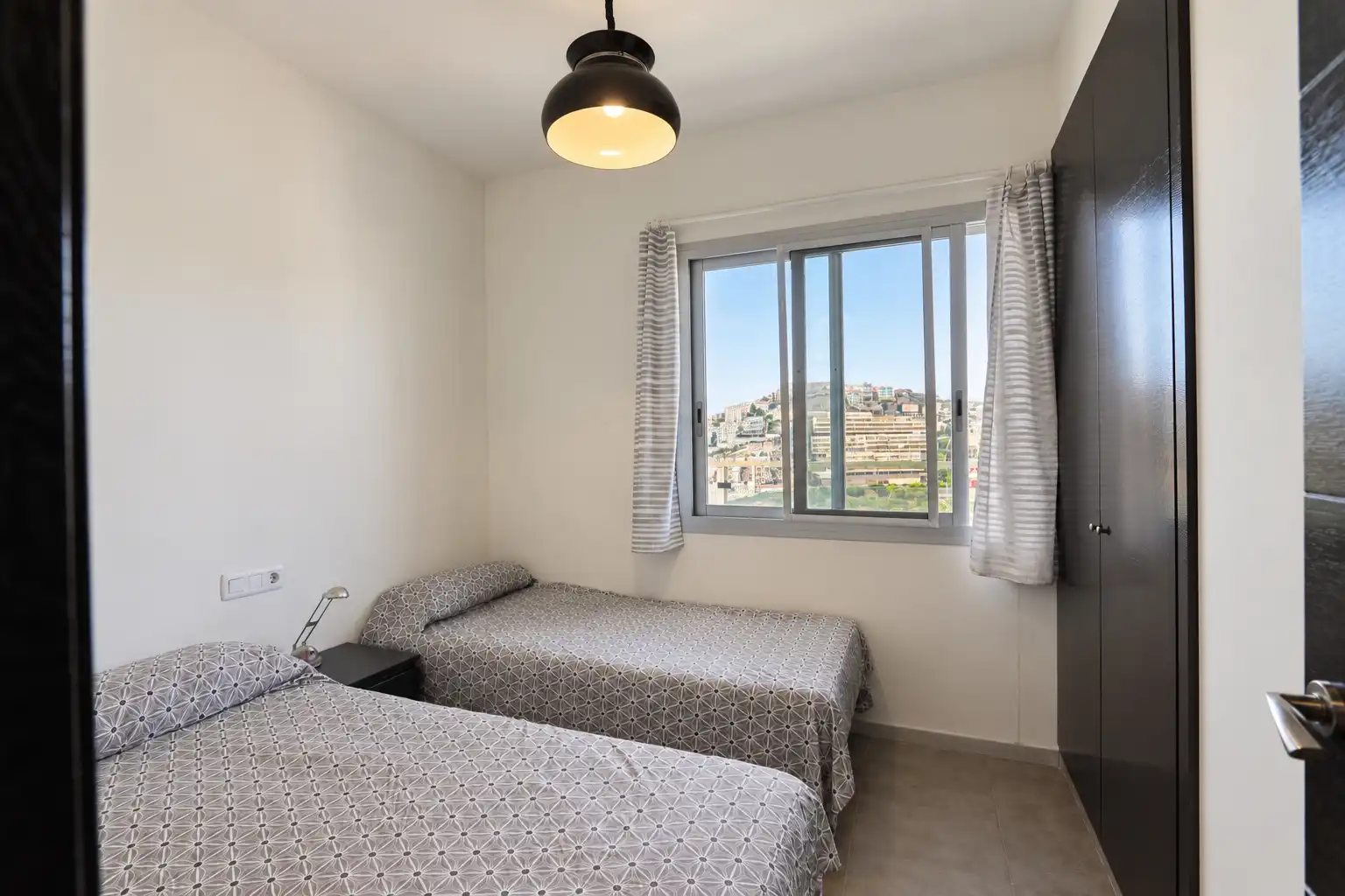 Chalet con terraza en venta en Calle de la Serra Mariola, imagen 33