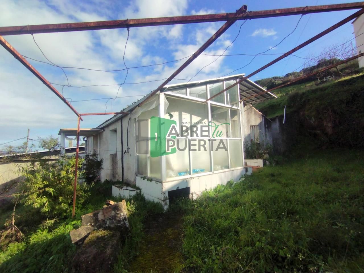 Jardí de Casa o xalet en venda en Ourense Capital  amb Calefacció, Jardí privat i Traster