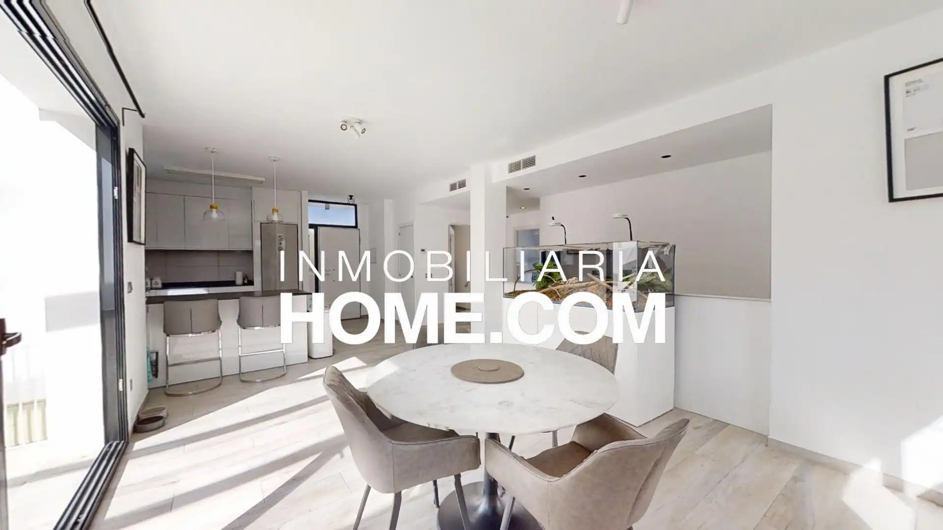 Chalet con piscina en venta en Calle de Benalmádena, imagen 39