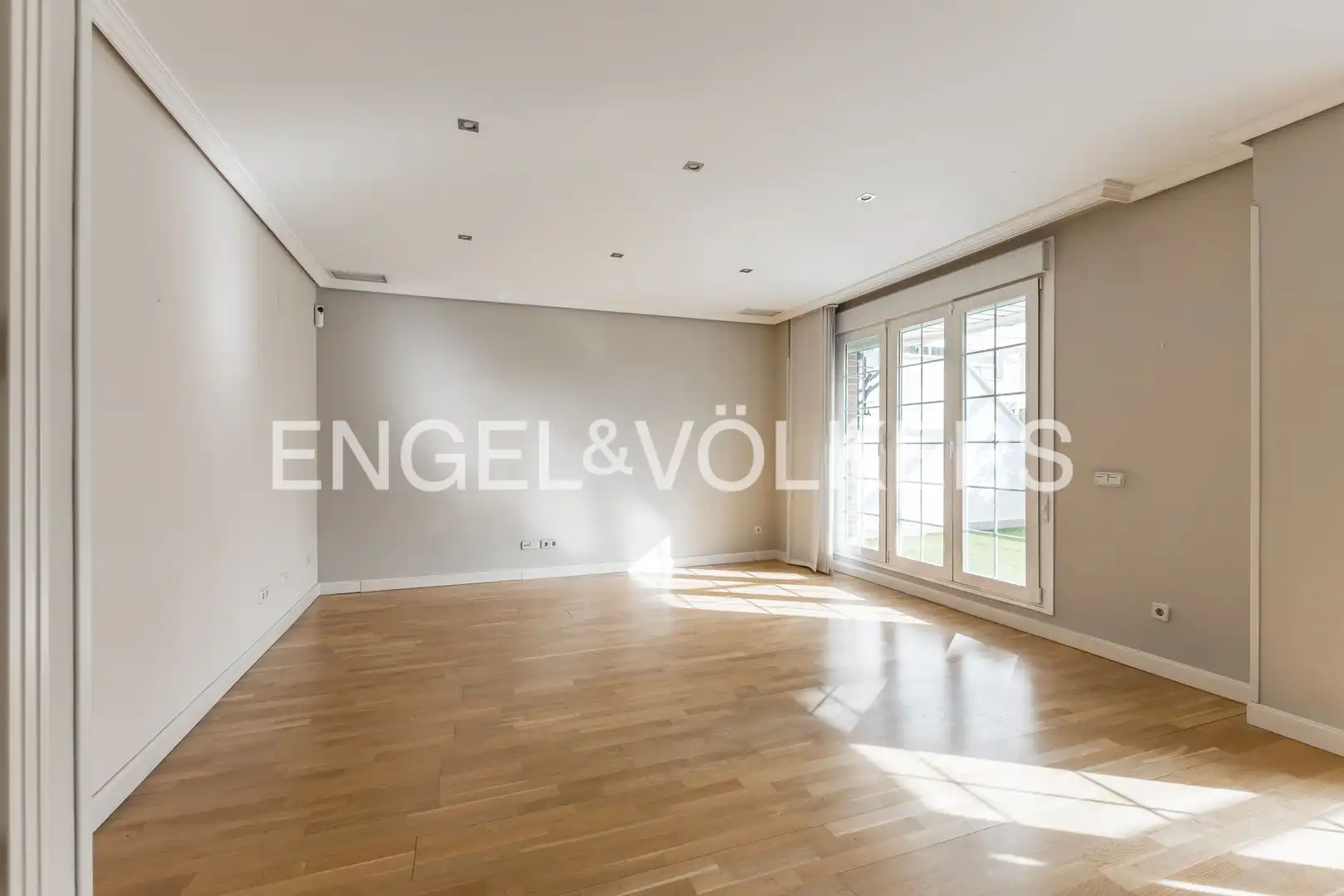 Sala de estar de Piso en venta en Madrid con Aire acondicionado, Calefacción y Jardín privado