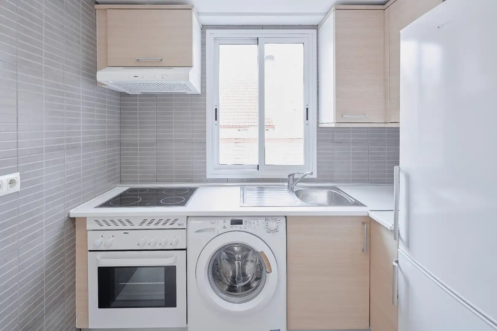 Kitchen of Attic for sale in Madrid  with Air Conditioner, Heating and Parquet flooring