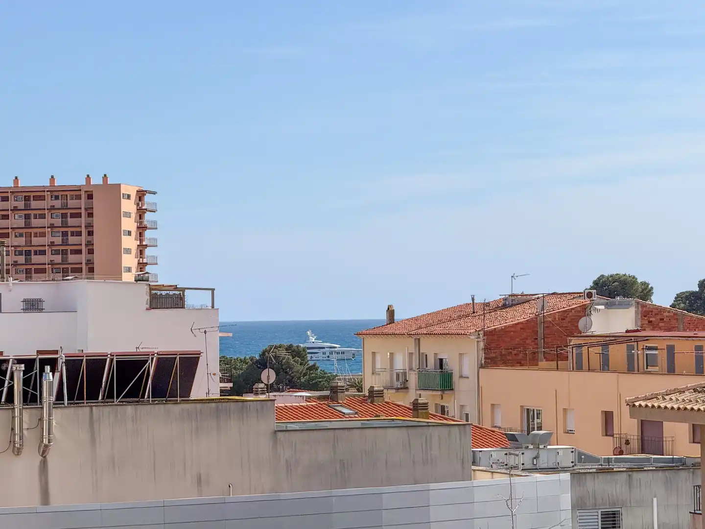Exterior view of Attic for sale in Sant Feliu de Guíxols  with Terrace, Balcony and Alarm