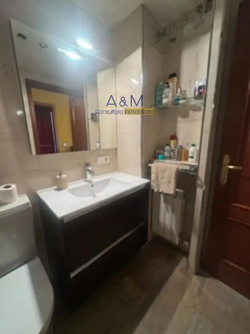 Bathroom of Detached homes for sale in Cistérniga  with Heating, Private garden and Terrace