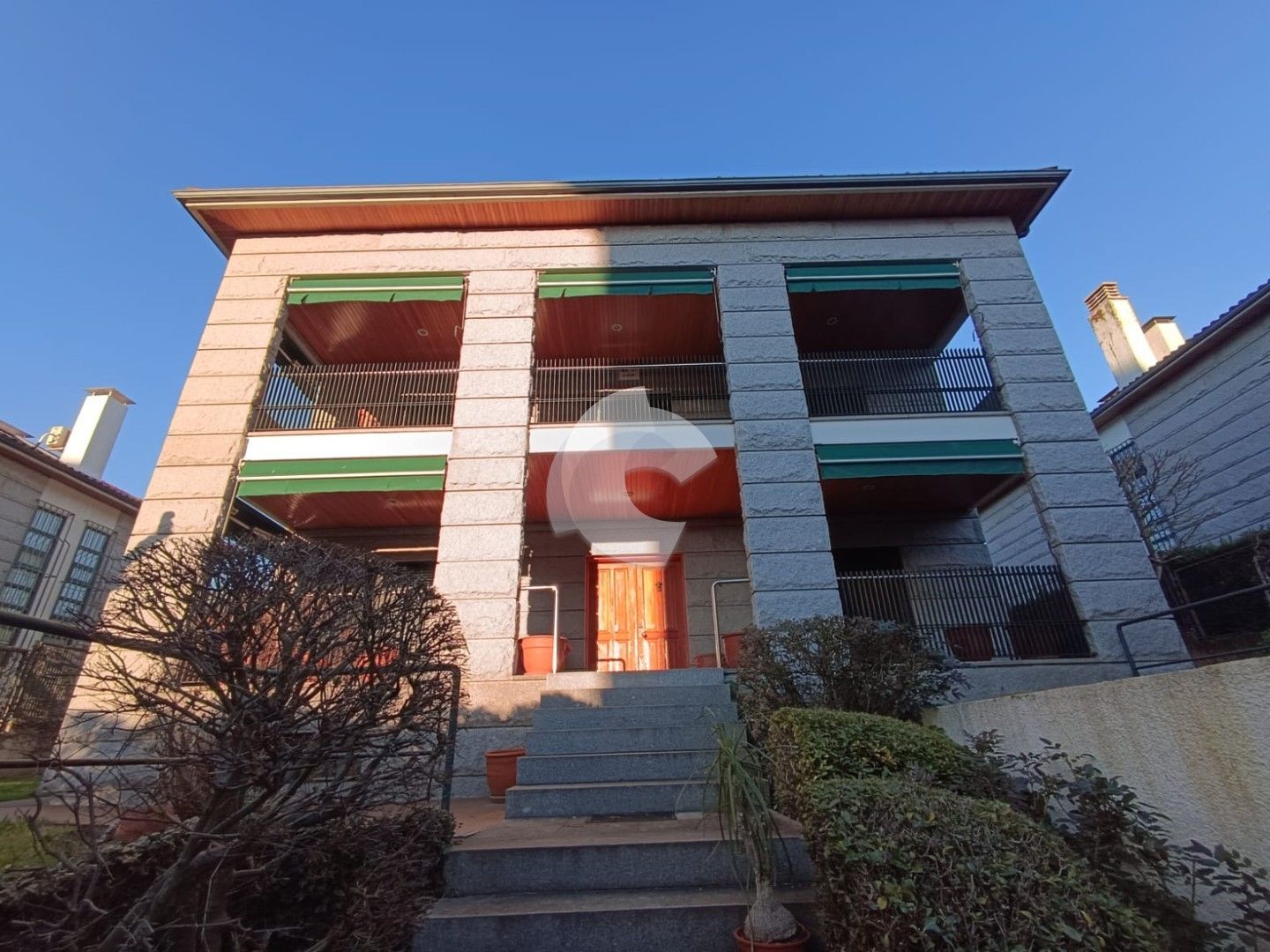 Vista exterior de Casa o xalet en venda en Ourense Capital  amb Jardí privat