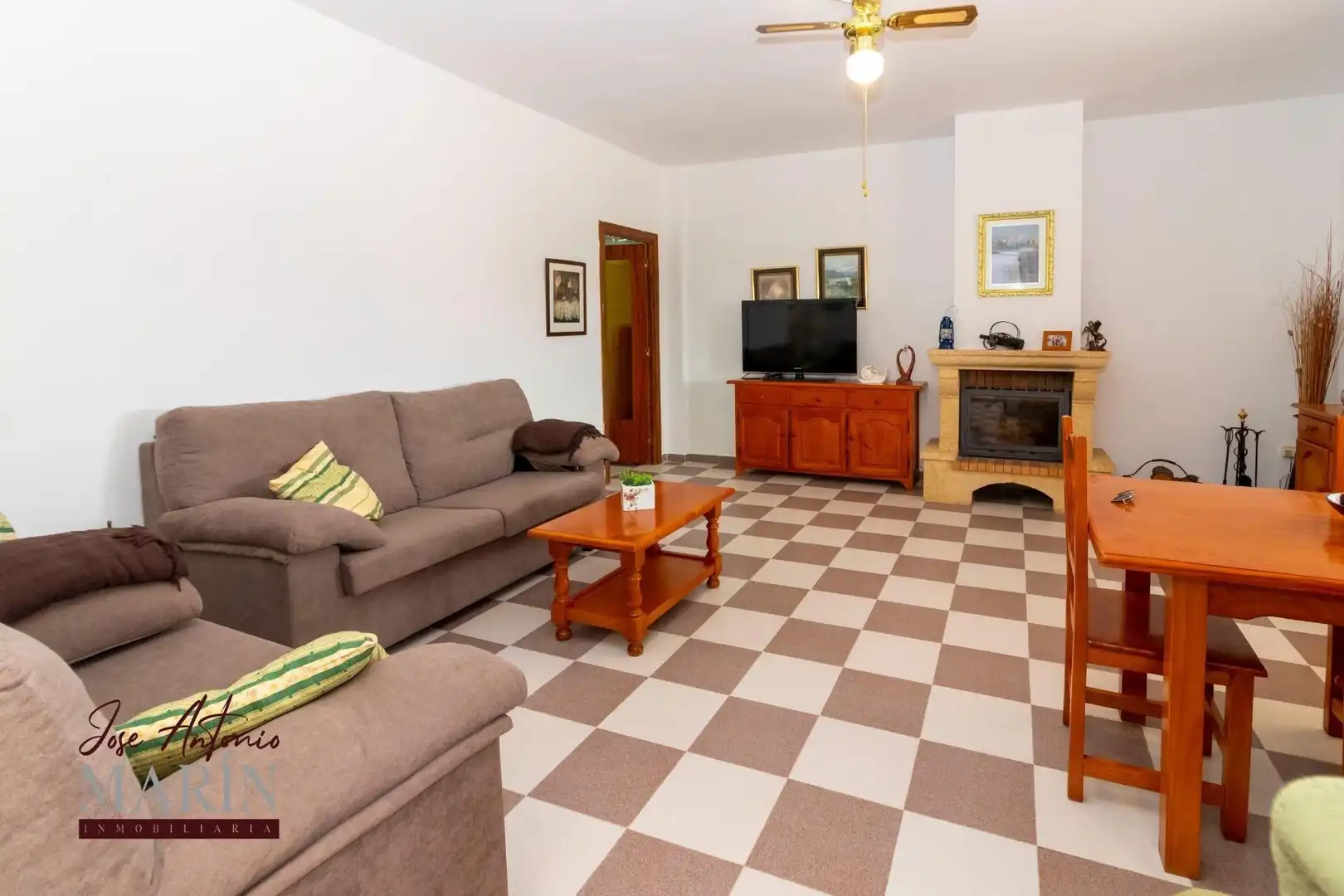 Sala de estar de Casa o chalet en venta en Badajoz con Aire acondicionado, Jardín privado y Piscina