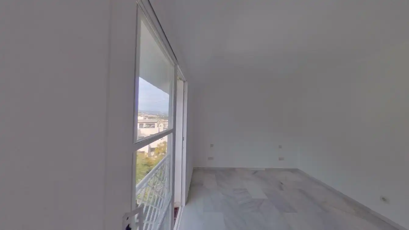 Dormitori de Casa adosada en venda en Estepona amb Aire condicionat i Piscina