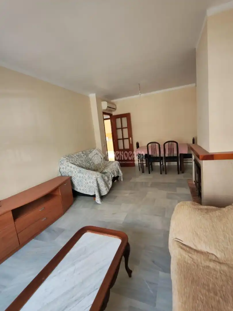 Sala de estar de Casa adosada en venta en Marchena
