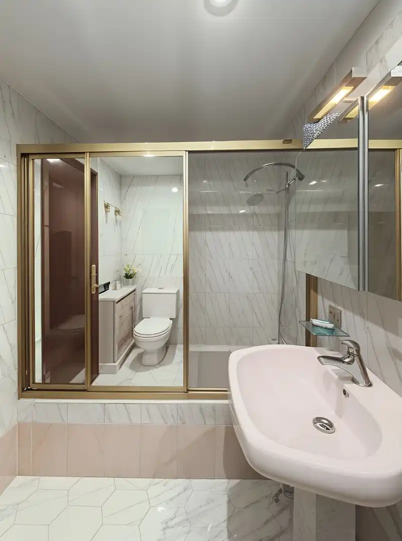 Bathroom of Flat for sale in Zaragoza  with Heating and Terrace
