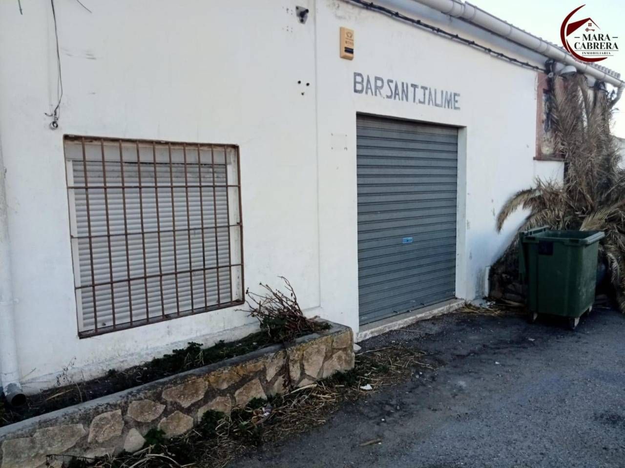 Vista exterior de Local en venda en Oliva
