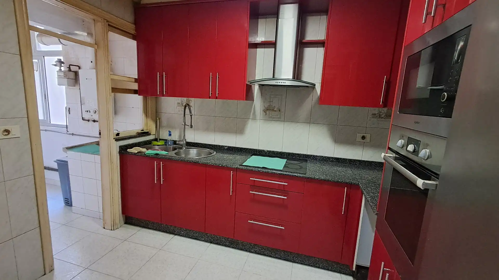 Cocina de Piso en venta en Vigo  con Parquet, Trastero y Amueblado