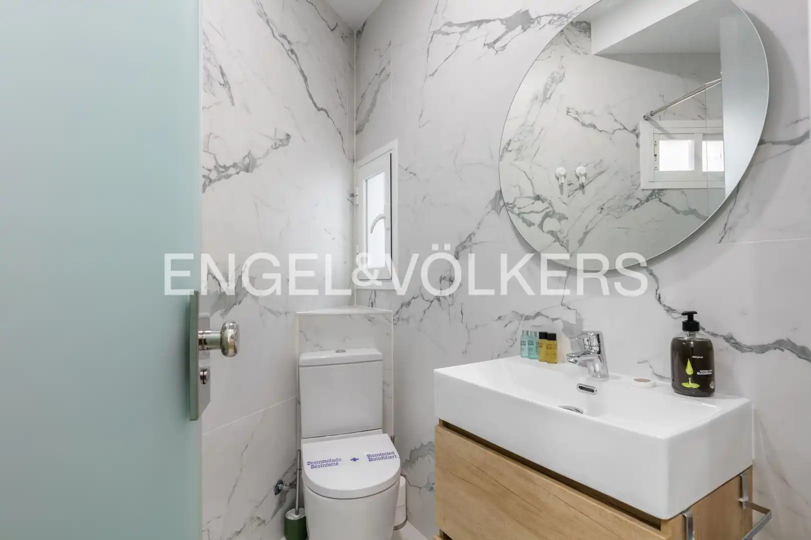 Baño de Piso en venta en Madrid con Aire acondicionado, Calefacción y Amueblado