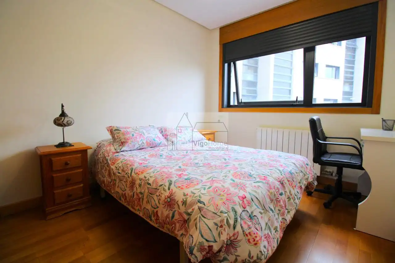 Bedroom of Flat for rent in Vigo   with Heating, Swimming Pool and Furnished