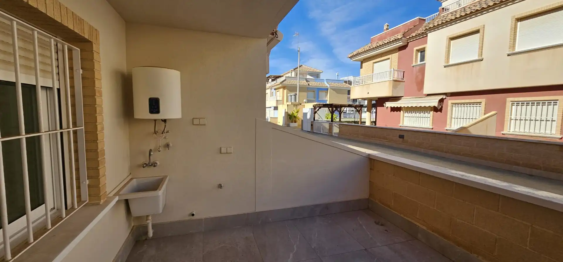 Dormitori de Casa o xalet en venda en Pilar de la Horadada amb Calefacció, Terrassa i Balcó