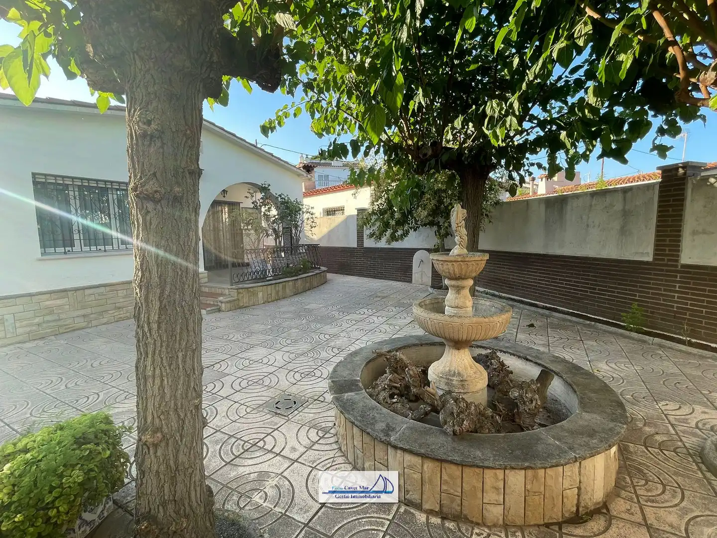 Detached house with garden for sale in Avinguda Lluís Millet 28