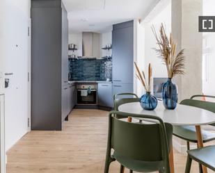Kitchen of Flat to rent in  Madrid Capital  with Air Conditioner, Heating and Furnished