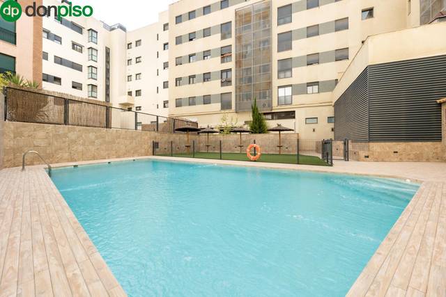 Piso en Venta en Calle JOSE LUIS PEREZ PUJADAS, 9 en Parque Lagos