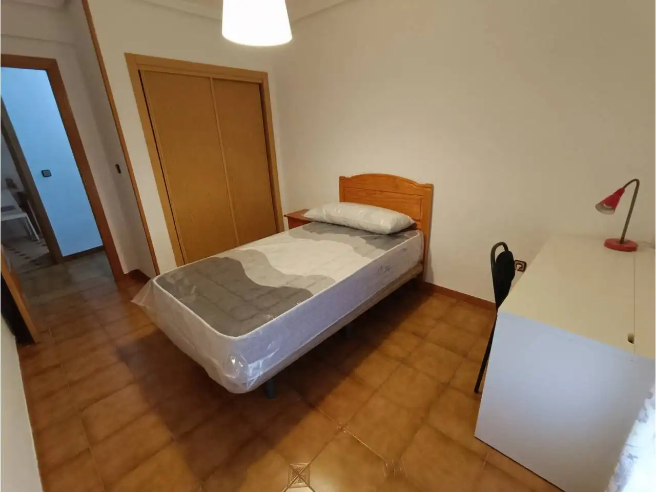 Habitación de Piso de alquiler en Fuenlabrada con Calefacción, Terraza y Amueblado
