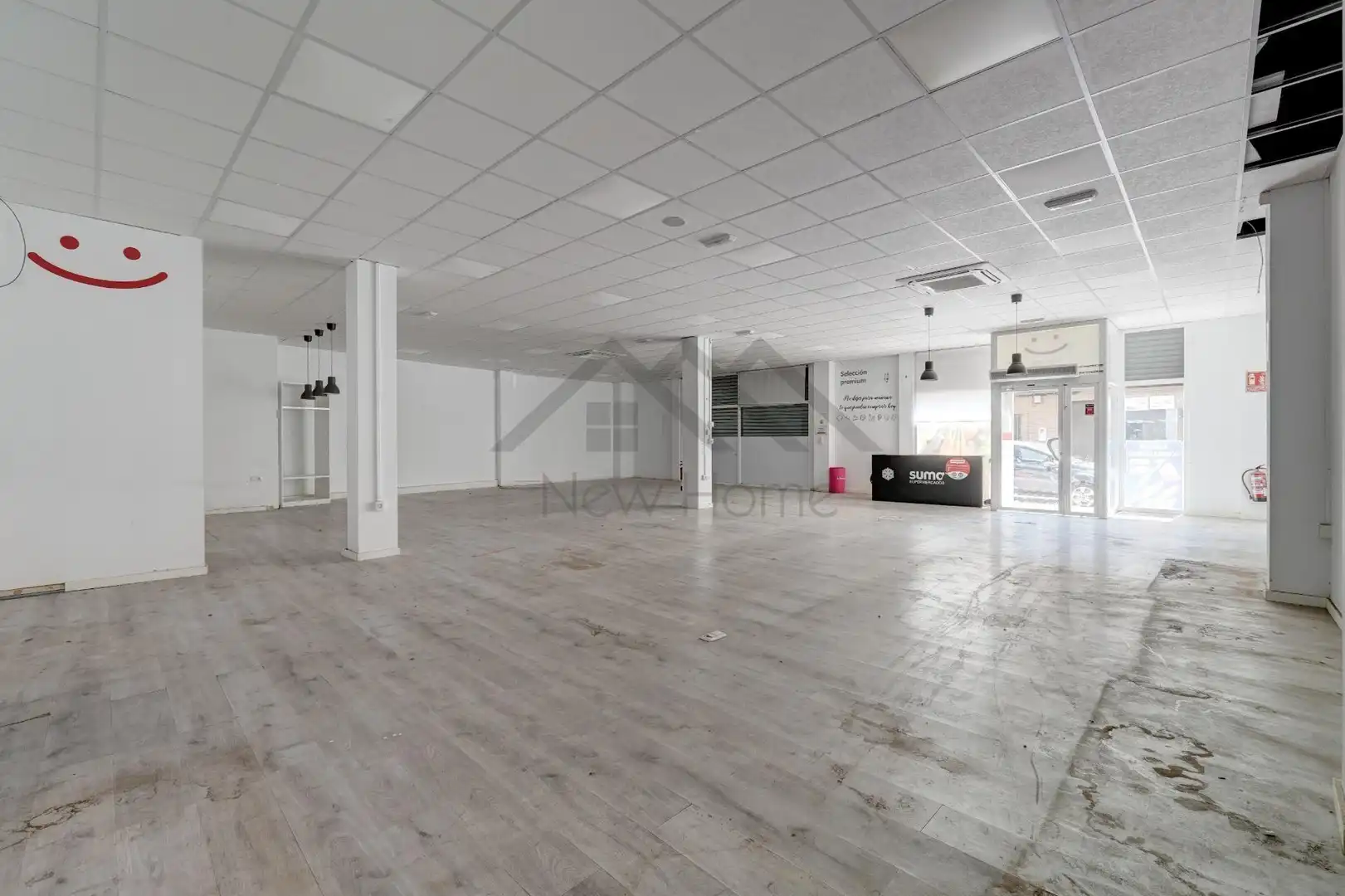 Commercial properties for rent in La Pobla de Vallbona  with Air Conditioner