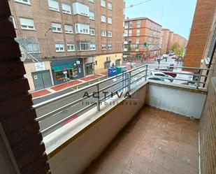 Exterior view of Flat for sale in Valladolid Capital  with Heating, Parquet flooring and Terrace