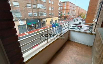 Exterior view of Flat for sale in Valladolid Capital  with Heating, Parquet flooring and Terrace