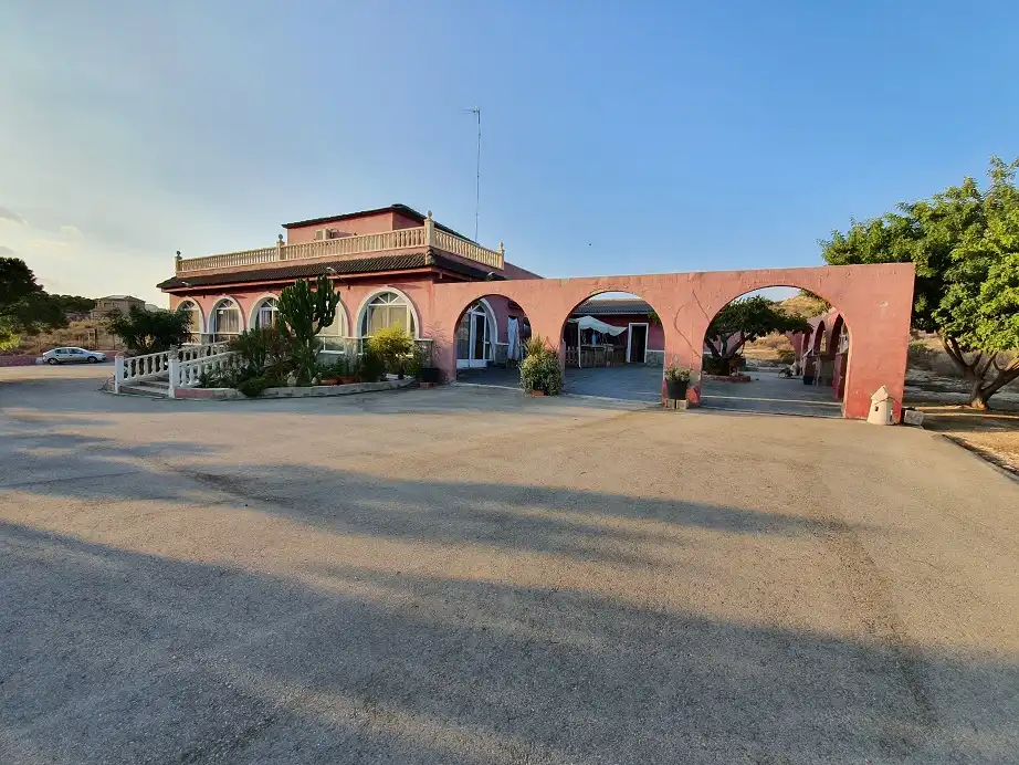 Casa o chalet en venta en Elche / Elx con Terraza, Balcón y Alarma