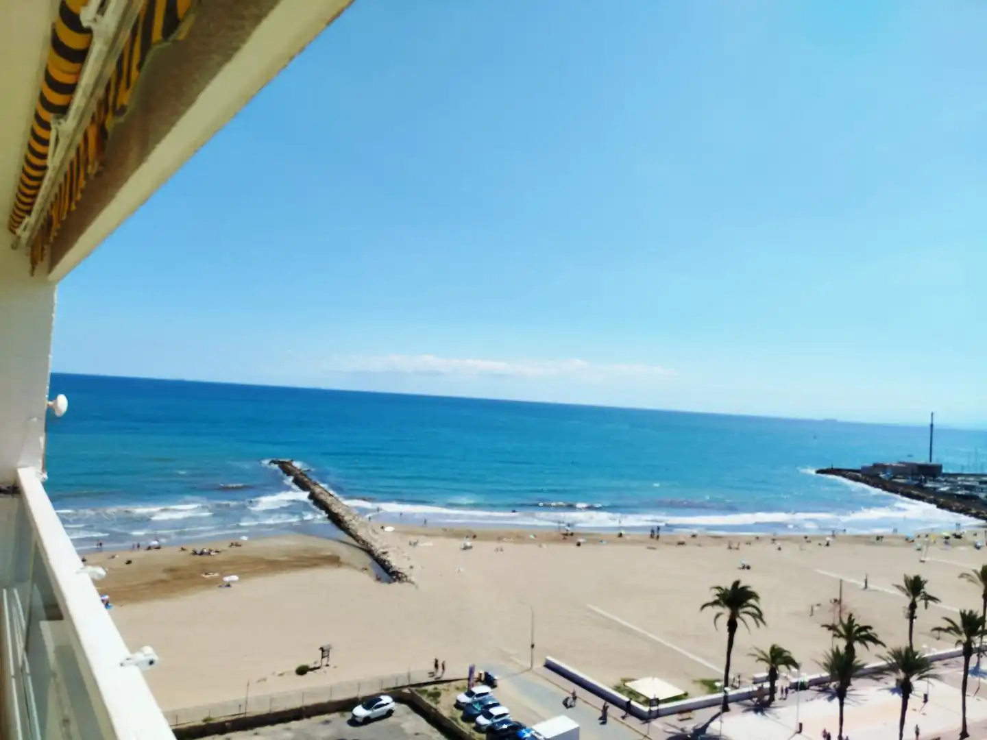 Vista exterior de Apartamento de alquiler en El Puig de Santa Maria con Terraza, Piscina y Amueblado