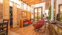 Living room of Flat to rent in  Barcelona Capital  with Air Conditioner, Heating and Parquet flooring