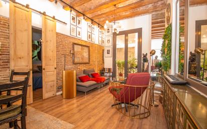 Living room of Flat to rent in  Barcelona Capital  with Air Conditioner, Heating and Parquet flooring