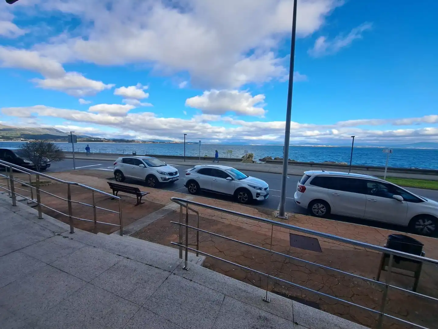 Parkplatz von Geschaftsraum zur Miete in Ribeira mit Klimaanlage und Möbliert
