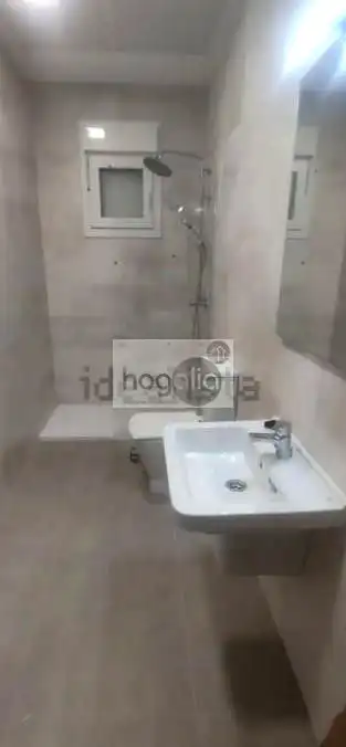 Ground floor to rent in San Pablo - Santa Justa, imagen 4