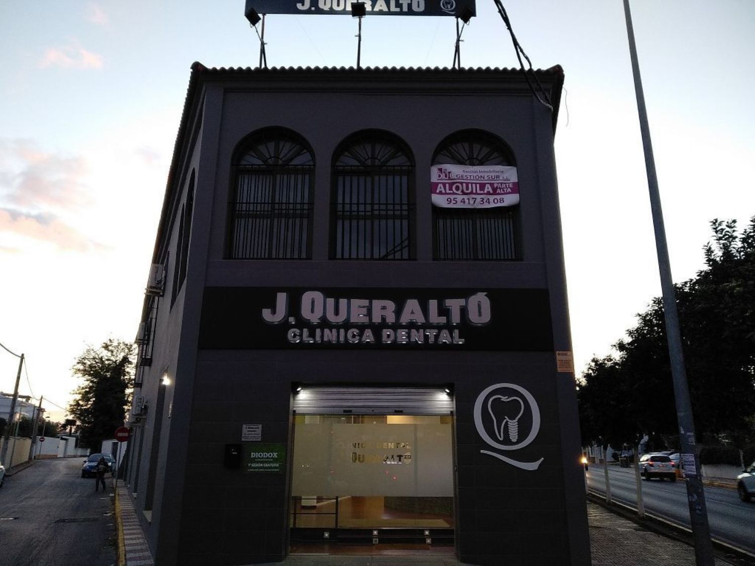 Außenansicht von Gebaude zur Miete in Espartinas