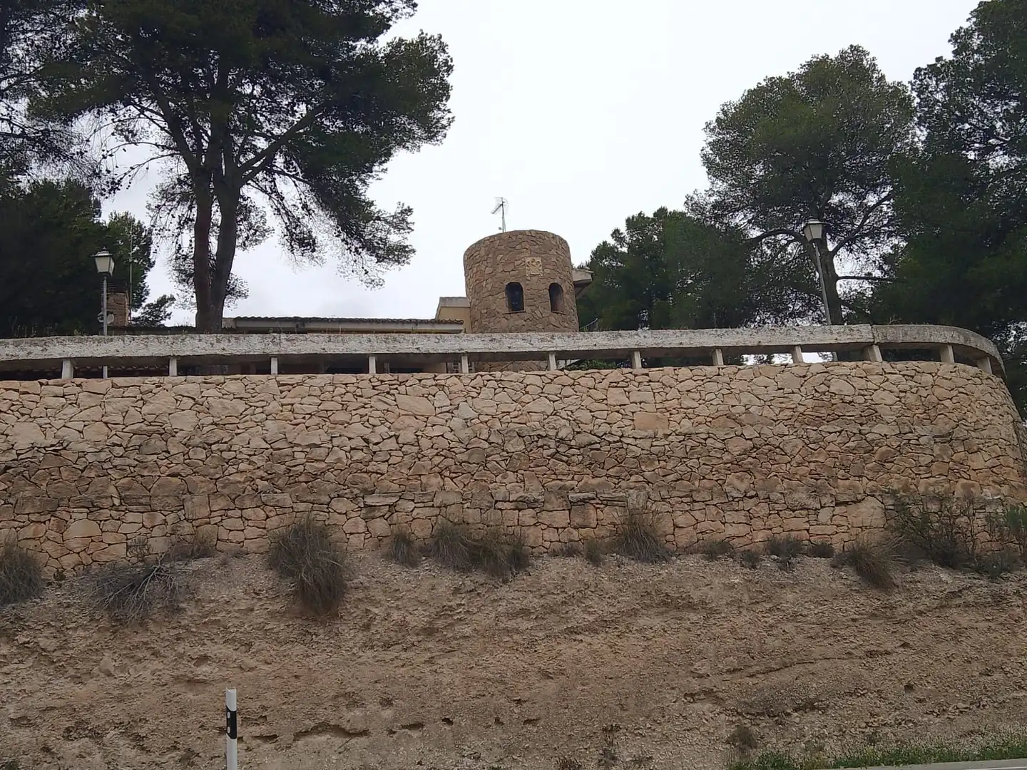 Vista exterior de Casa o xalet en venda en Tibi amb Calefacció, Jardí privat i Terrassa