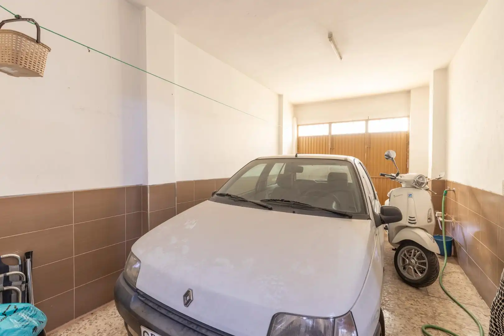 Parking de Casa adosada en venta en Maracena con Aire acondicionado, Calefacción y Terraza