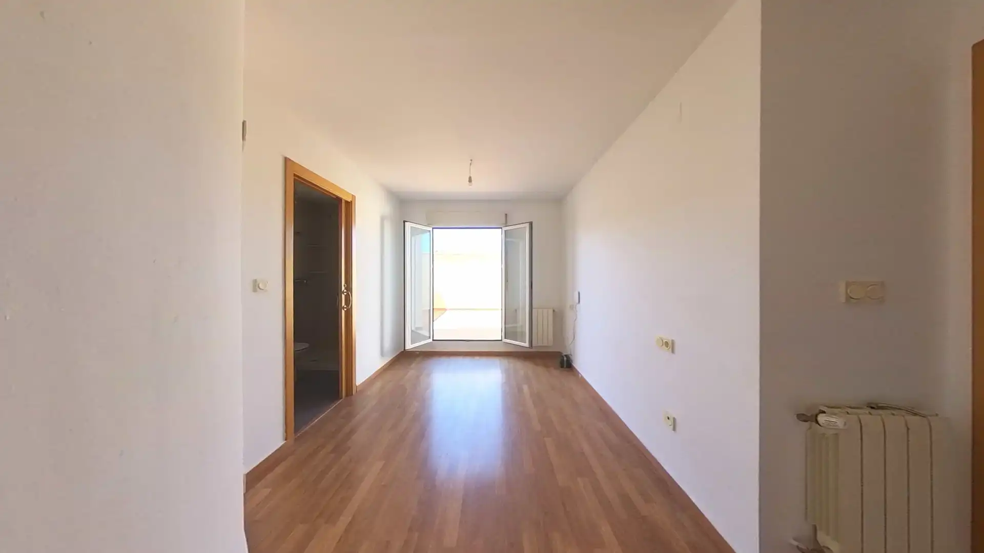 Piso en venta en Almansa con Calefacción, Parquet y Terraza